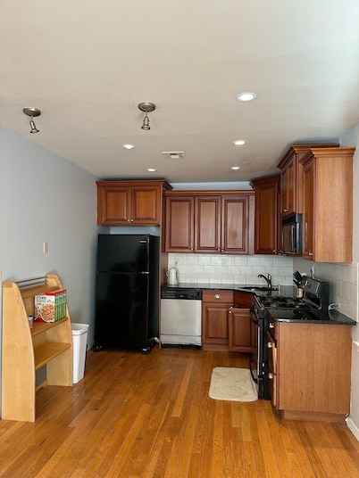 BEAUTIFUL 3BR, 2.5 BATH; 10 MINUTES TO TIMES SQUARE