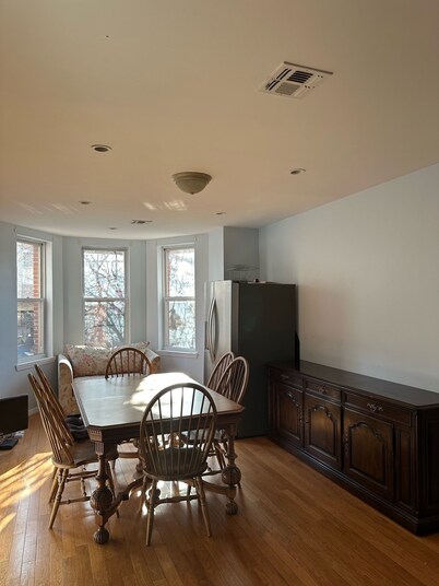 BEAUTIFUL 3BR, 2.5 BATH; 10 MINUTES TO TIMES SQUARE