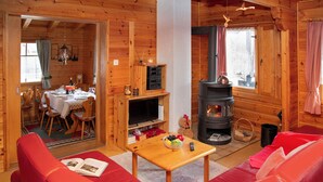 TV, fireplace - Kil-Ukru by Interhome (Ovronnaz)