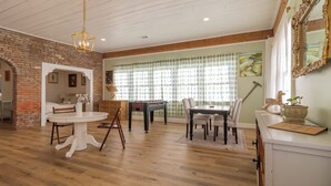 Grand Room - The Rockhound Boutique Hotel (Mount Ida)