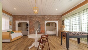 Grand Room - The Rockhound Boutique Hotel (Mount Ida)
