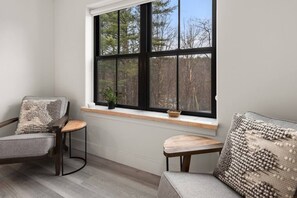 Interior - Pristine Brand New townhome Amazing Stowe Location (Stowe)