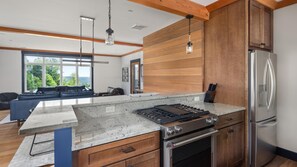 Fridge, microwave, oven, stovetop - Stunning Trapp Lodge Townhouse, Brand New in Stowe (Stowe)