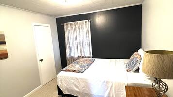 3 camere, una scrivania, ferro/asse da stiro, Wi-Fi