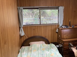 Economy-Zimmer, Nichtraucher, Hügelblick (Room A) | Kostenloses WLAN, Bettwäsche