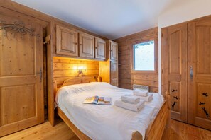 3 habitaciones y ropa de cama