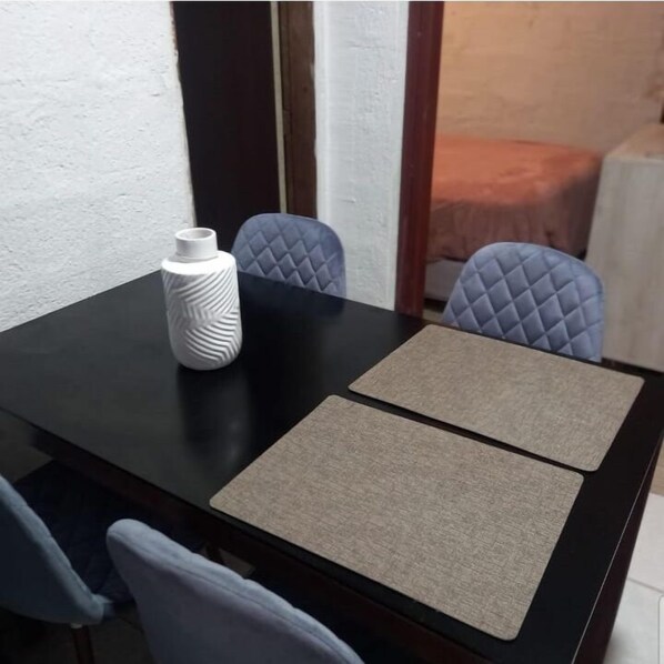 Economy Apartment | Living area