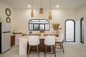 Fridge, microwave, stovetop, coffee/tea maker - New Villa Casa Thalasa Azure Heart of Canggu (Canggu)