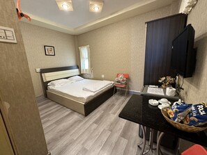 Basic Double Room | Laptop workspace, free WiFi, bed sheets - GIA HOA HOTEL TRA VINH (Tra Vinh)