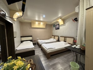 Comfort Triple Room, 3 Twin Beds | Laptop workspace, free WiFi, bed sheets - GIA HOA HOTEL TRA VINH (Tra Vinh)