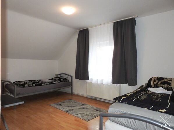 2 bedrooms, free WiFi, bed sheets - Sandhof OG (Bremen)