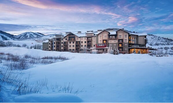 Exterior - “The Greatest Snow on Earth” at Cozy Lodge-Style Park City Resort 1BR/1BA DELUXE (Park City)
