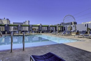 Indoor pool, outdoor pool - Sapphire Skyline Premium Suite (Las Vegas)