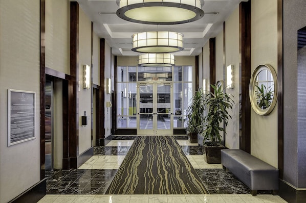 In-room business centre - Sapphire Skyline Premium Suite (Las Vegas)