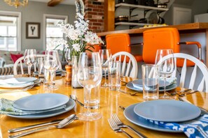 Dining - Hidden gem nestled on a peaceful side street in Boothbay Harbor (Boothbay Harbor)