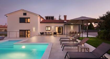 Villa del Sol is luxury villa with pool in greenery