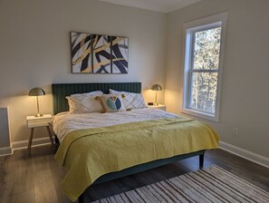 Executive Suite | 1 bedroom, premium bedding, memory foam beds, individually decorated - Colony Suite - Bridgegate (Marietta)