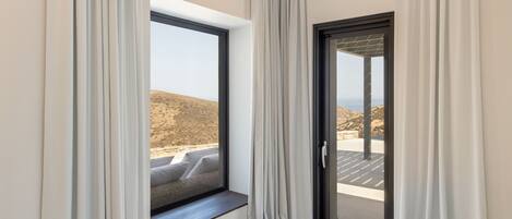 6 bedrooms, iron/ironing board