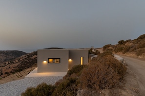 Exterior - Stunning High-End Beauty with Bird’s Eye Vistas (Kostos)