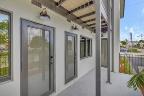 تفاصيل الفندق من الخارج