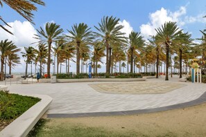 Property grounds - Studio Right off Las Olas - Steps to FTL Beach #1B (Fort Lauderdale)