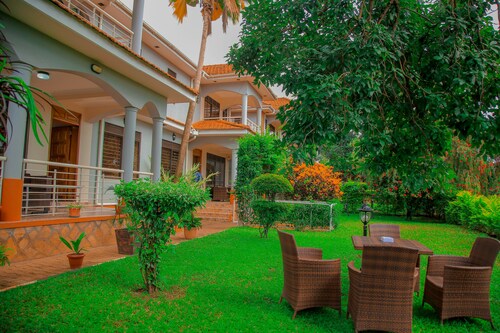 Calm Suites Kampala