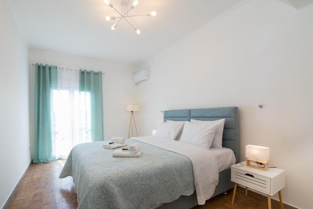 2 bedrooms, iron/ironing board, travel crib, free WiFi