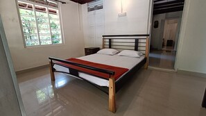 2 bedrooms, in-room safe, iron/ironing board, free WiFi