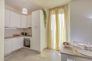 Fridge, oven, stovetop, dishwasher - BnButler - Maloja, 10 (Milano)
