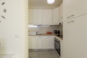 Fridge, oven, stovetop, dishwasher - BnButler - Maloja, 10 (Milano)