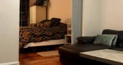 Private Apartment in Bay Ridge Brooklyn NY, with off street parking, near subway