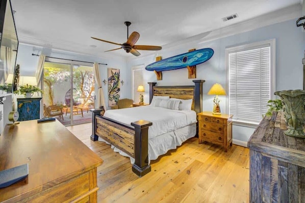 3 bedrooms, iron/ironing board, WiFi (free), bed sheets
