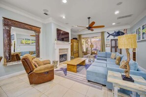 Smart TV, fireplace, stereo, offices