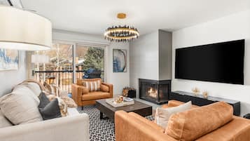 Smart TV, fireplace, stereo, offices