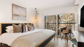 2 bedrooms, in-room safe, desk, iron/ironing board