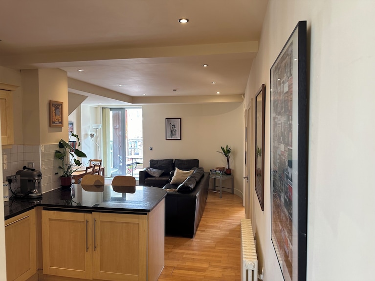 Spacious 2 Double Bedroom Apartment W Free Off-street Parking & Superfast Wifi. - Londres