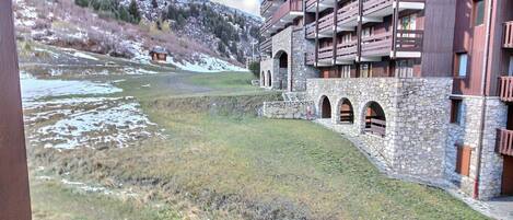 Enceinte de lâhĂ©bergement