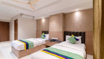 Standard Room | In-room safe, desk, iron/ironing board