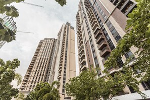 Exterior - Chic 2-Bedroom Urban Retreat Mountain and City Views at Mandani Bay Suites Cebu (F.E. Zuellig Avenue Mandaue City)