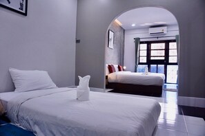 2 bedrooms, iron/ironing board, free WiFi