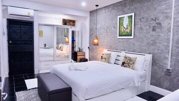 Family House, 2 Bedrooms, Non Smoking | 2 bedrooms, iron/ironing board, free WiFi