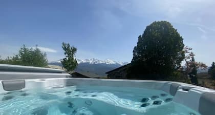 Villa, vue exceptionnelle avec jaccuzi et sauna