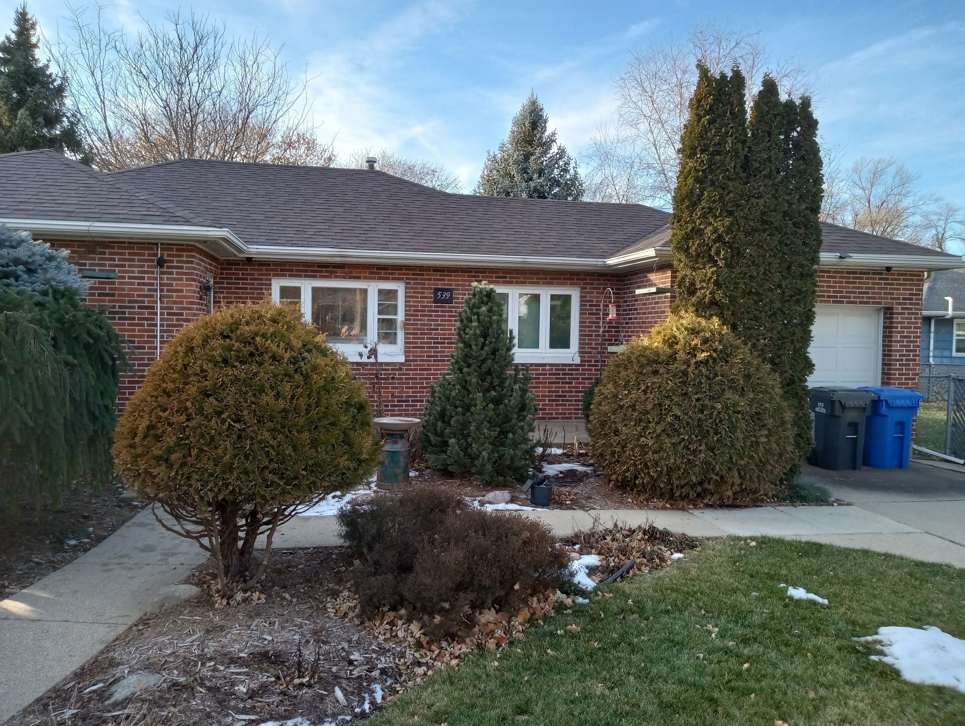 Cute place in quiet neighborhood close to Dordt University.