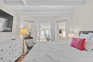 2 bedrooms, WiFi, bed sheets - Gorgeous Oceanfront 2-Bdrm Apartment w/ Fireplace (Gloucester)