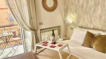 1 bedroom, in-room safe, desk, iron/ironing board