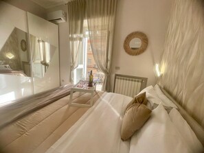 1 chambre, coffres-forts dans les chambres, bureau