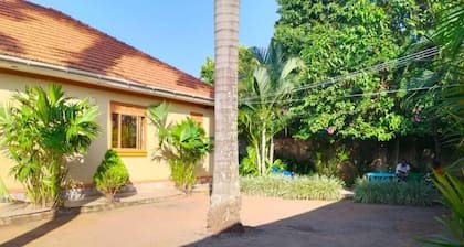 GREEN GARDENS BUSIA HOTEL