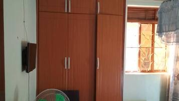 Wifi gratis y acceso para silla de ruedas