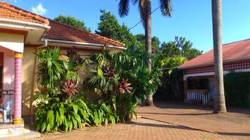 Fachada de la propiedad