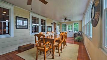 House (5 Bedrooms) | Interior